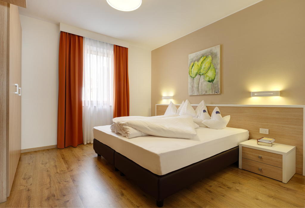 Apartments Schneider Lutago Pokoj fotografie
